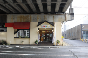 鳥取駅高架下